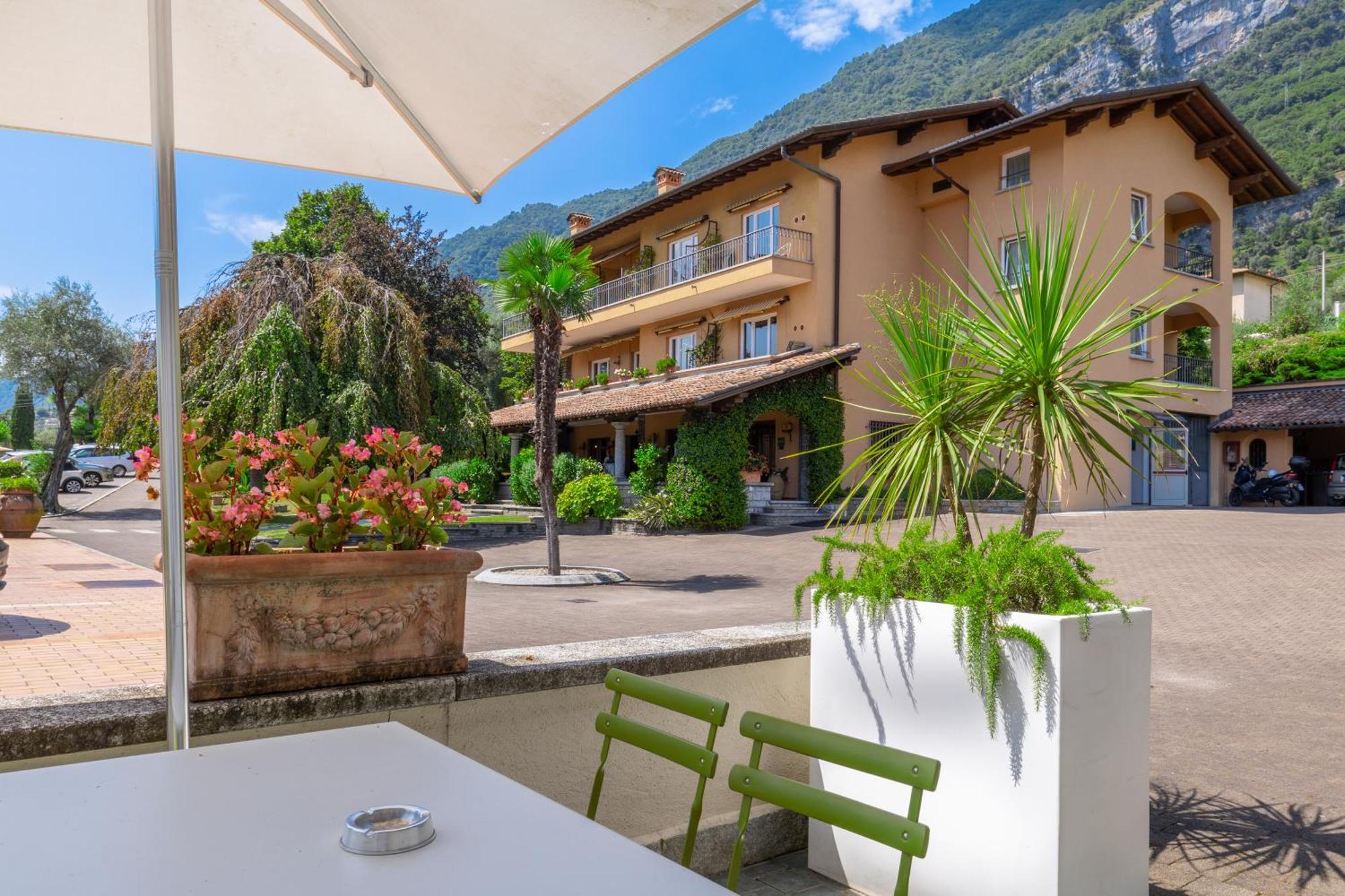 Albergo Villa Edy Tremezzo Kültér fotó