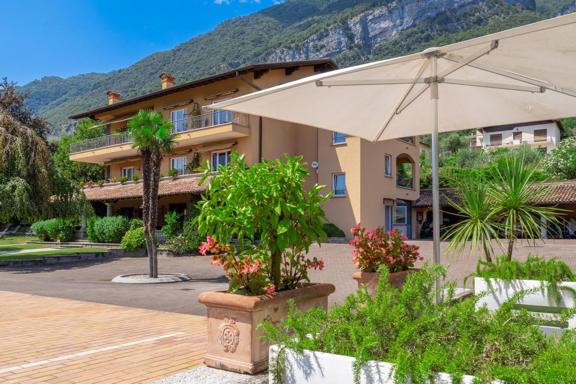 Albergo Villa Edy Tremezzo Kültér fotó